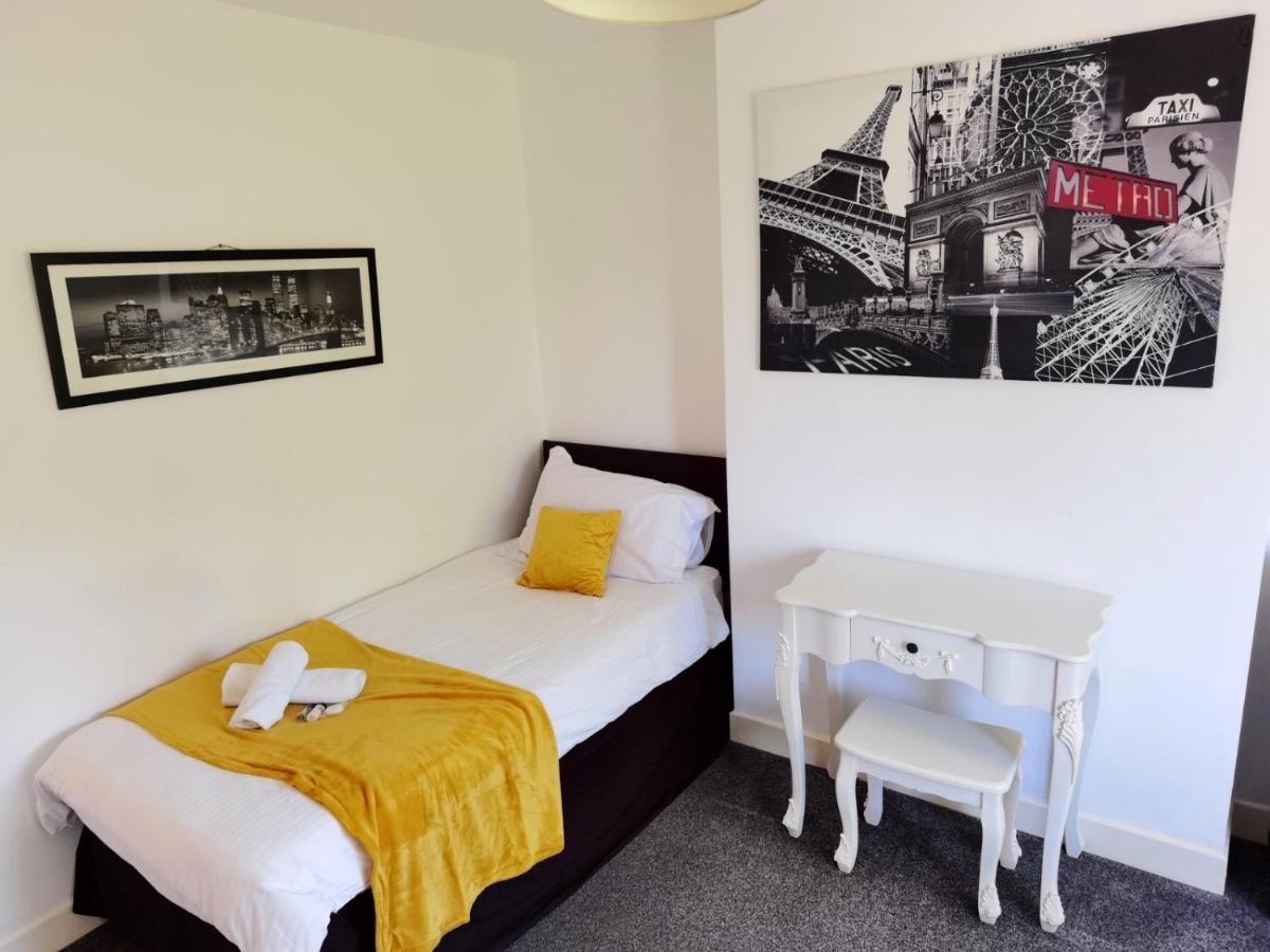 Vila Perry Road, Beautiful Large House Available For Guests And Contractors Parking Wifi Nottingham Exteriér fotografie