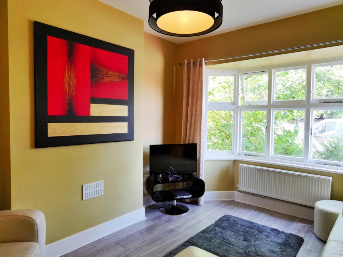 Vila Perry Road, Beautiful Large House Available For Guests And Contractors Parking Wifi Nottingham Exteriér fotografie