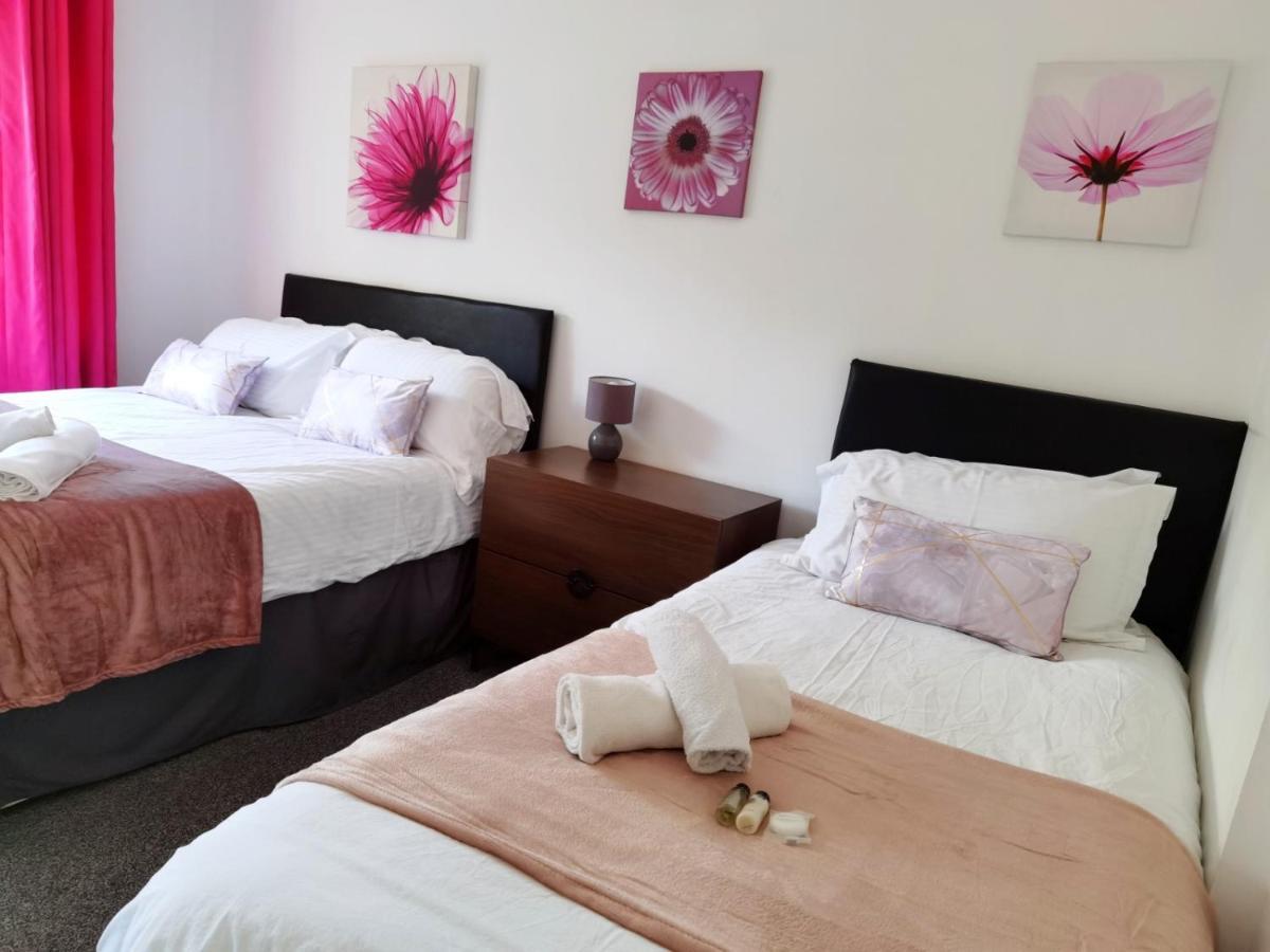 Vila Perry Road, Beautiful Large House Available For Guests And Contractors Parking Wifi Nottingham Exteriér fotografie