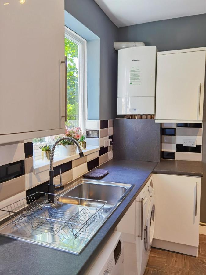 Vila Perry Road, Beautiful Large House Available For Guests And Contractors Parking Wifi Nottingham Exteriér fotografie