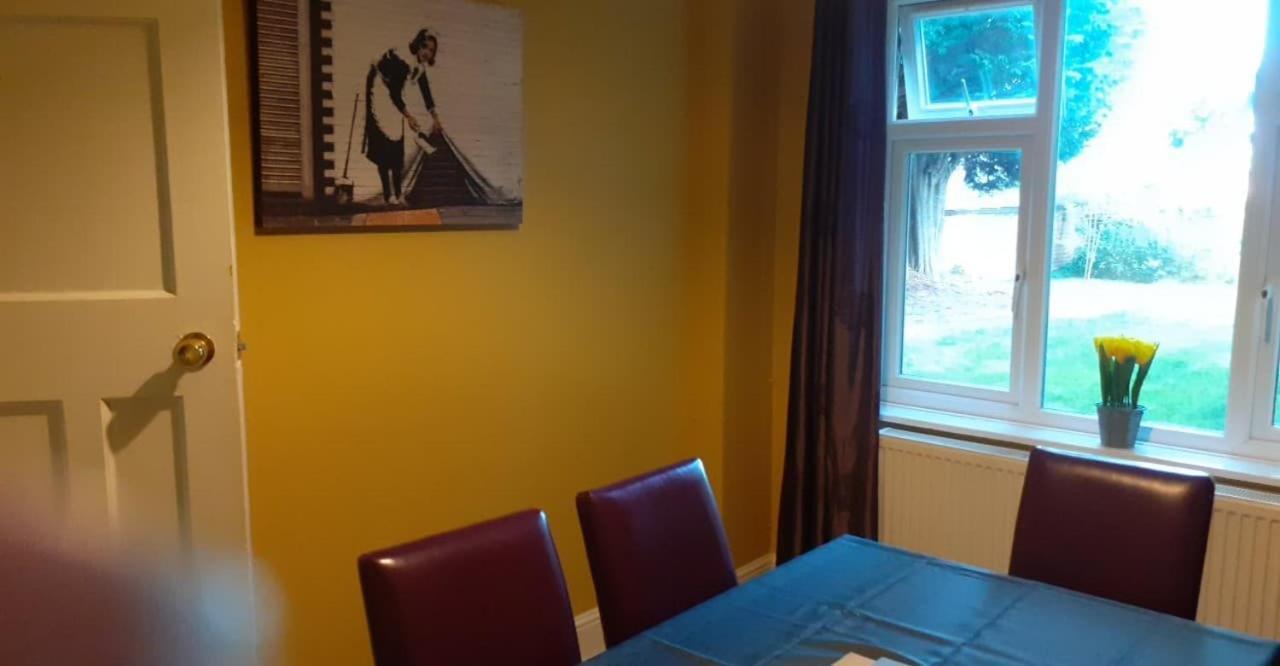 Vila Perry Road, Beautiful Large House Available For Guests And Contractors Parking Wifi Nottingham Exteriér fotografie