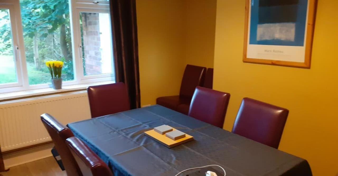 Vila Perry Road, Beautiful Large House Available For Guests And Contractors Parking Wifi Nottingham Exteriér fotografie