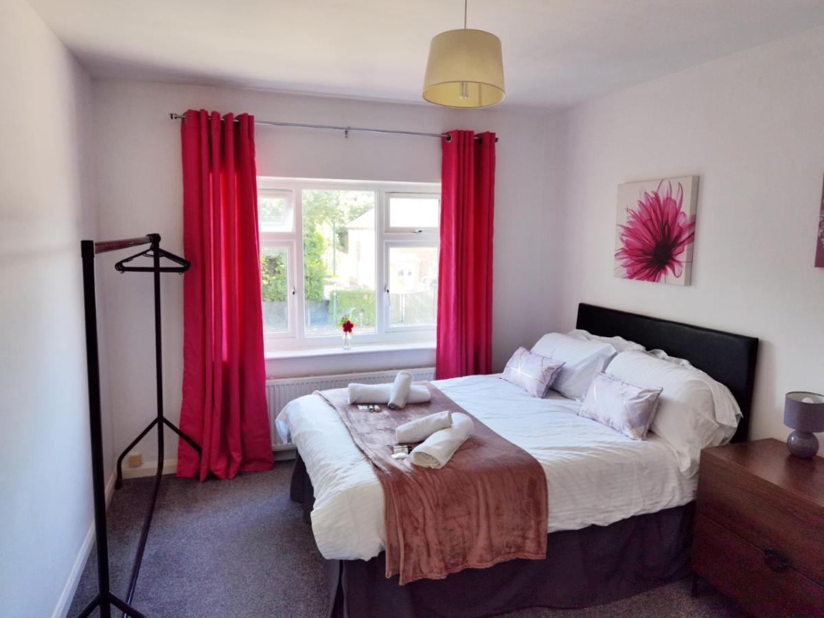 Vila Perry Road, Beautiful Large House Available For Guests And Contractors Parking Wifi Nottingham Exteriér fotografie