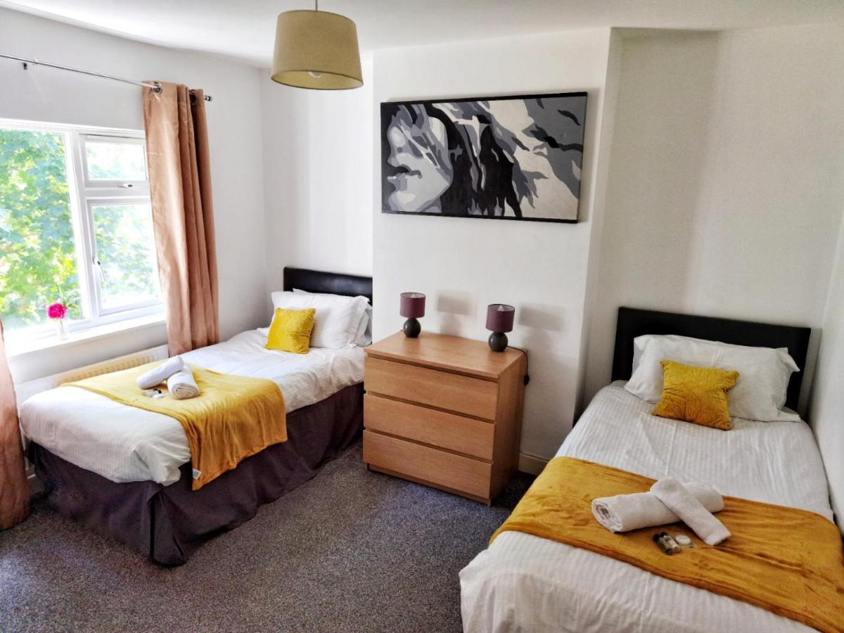 Vila Perry Road, Beautiful Large House Available For Guests And Contractors Parking Wifi Nottingham Exteriér fotografie