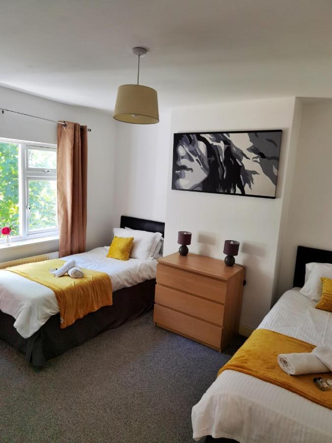 Vila Perry Road, Beautiful Large House Available For Guests And Contractors Parking Wifi Nottingham Exteriér fotografie