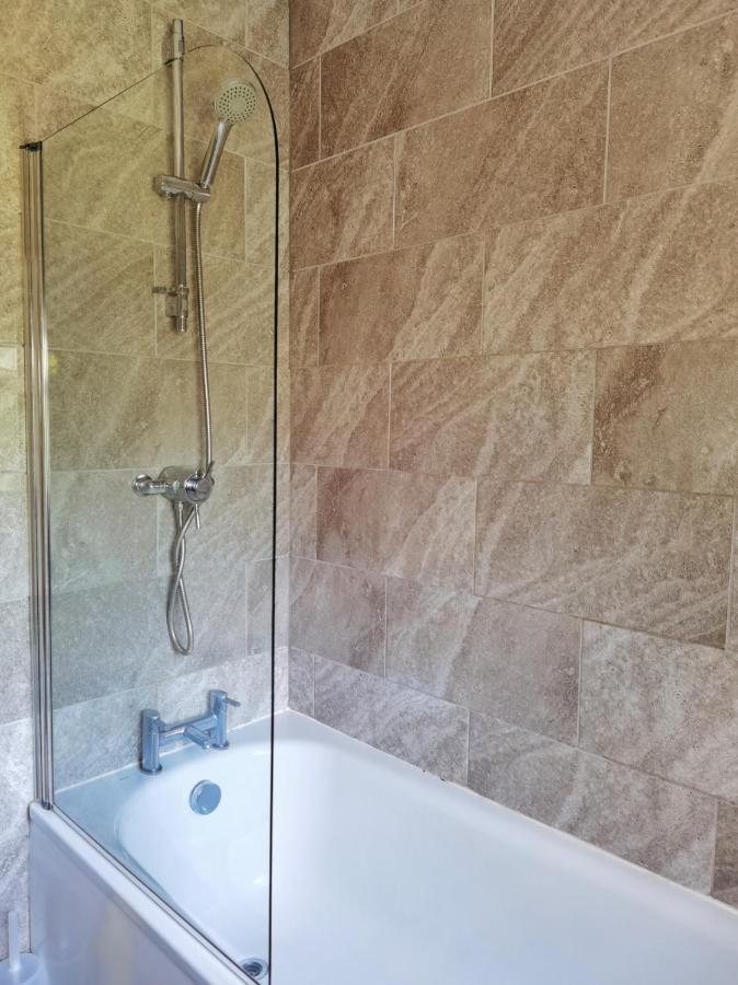 Vila Perry Road, Beautiful Large House Available For Guests And Contractors Parking Wifi Nottingham Exteriér fotografie